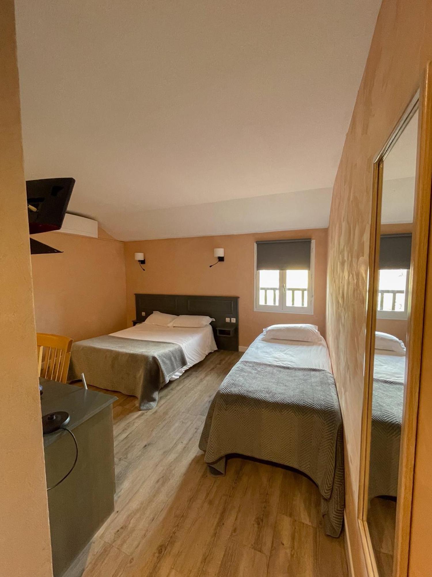 Maison Legate "Hotel Le Baudiere & Spa" Saint-Beauzire  Dış mekan fotoğraf