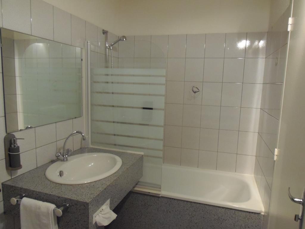 Maison Legate "Hotel Le Baudiere & Spa" Saint-Beauzire  Dış mekan fotoğraf